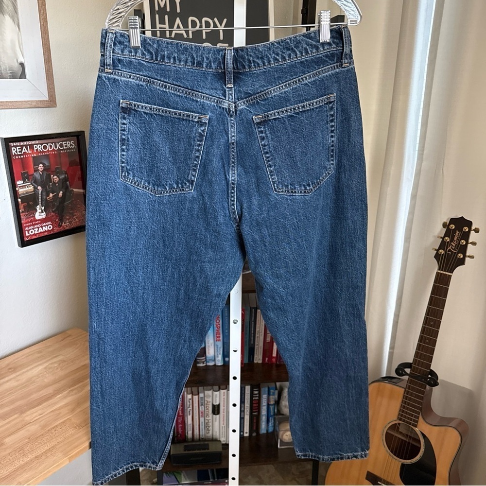 Gap Women’s Mom Blue Jeans Size 14/32 Petite - Picture 4 of 8